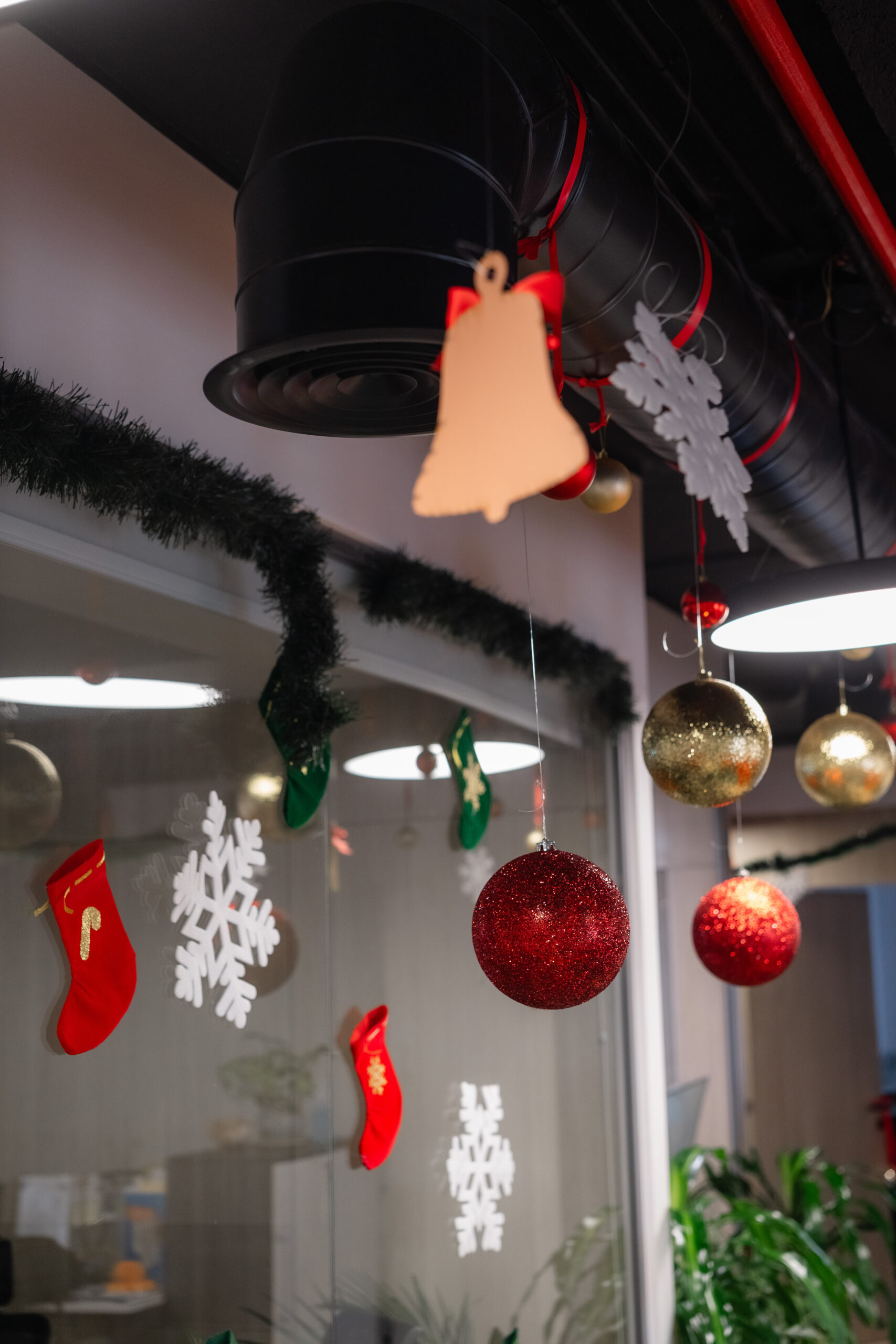 JIT for Trading and Distribution marked its 3rd anniversary with a celebration that was anything but ordinary. Designed as a two-in-one experience, the event combined JIT’s anniversary and New Year’s celebration into one unforgettable night reflecting the energy, creativity, and team spirit that define the company.